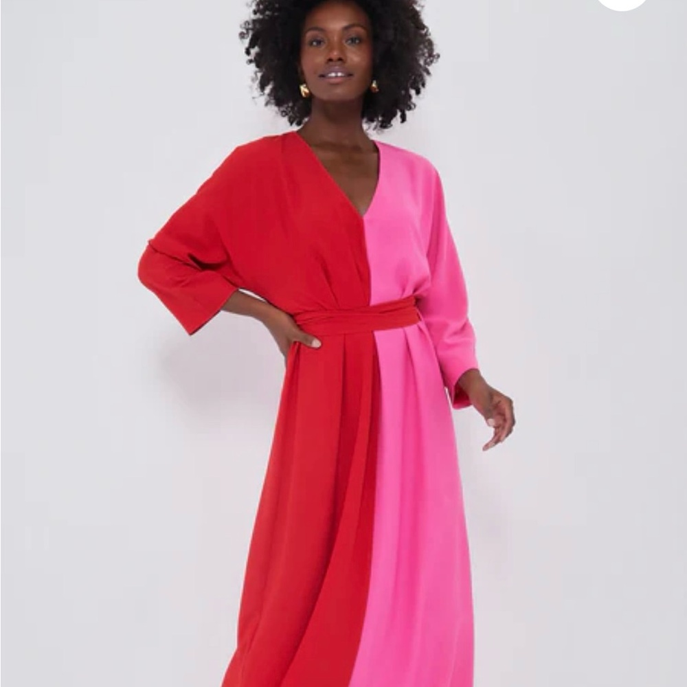 NWT TUCKERNUCK X INDIA HICKS

Scarlet and Hot Pink Madame G Caftan sz L
